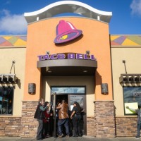 Taco Bell to switch to cage-free eggs after 2016, ahead of rivals